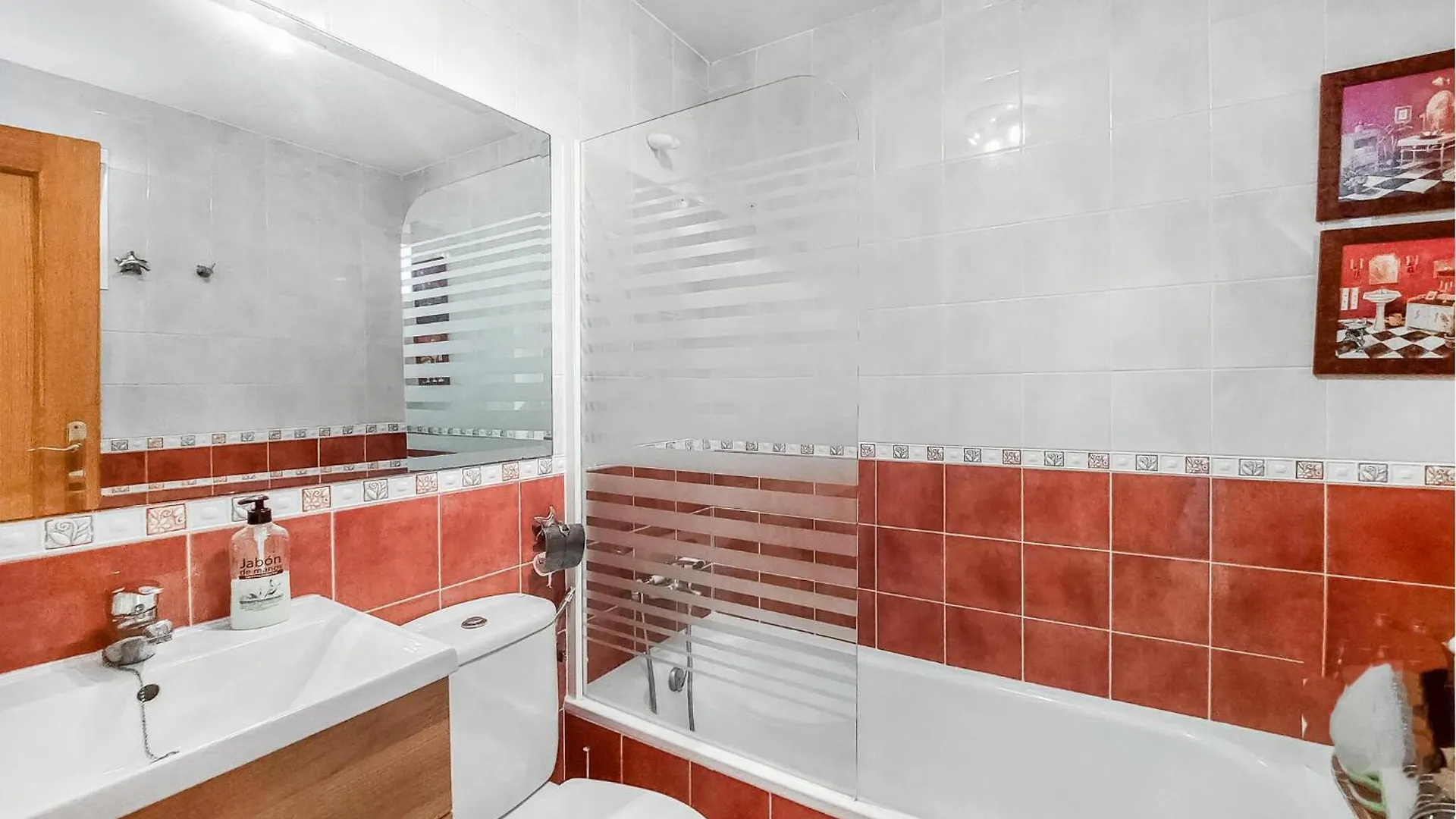 Stunning Apartment In Fuengirola With Kitchen