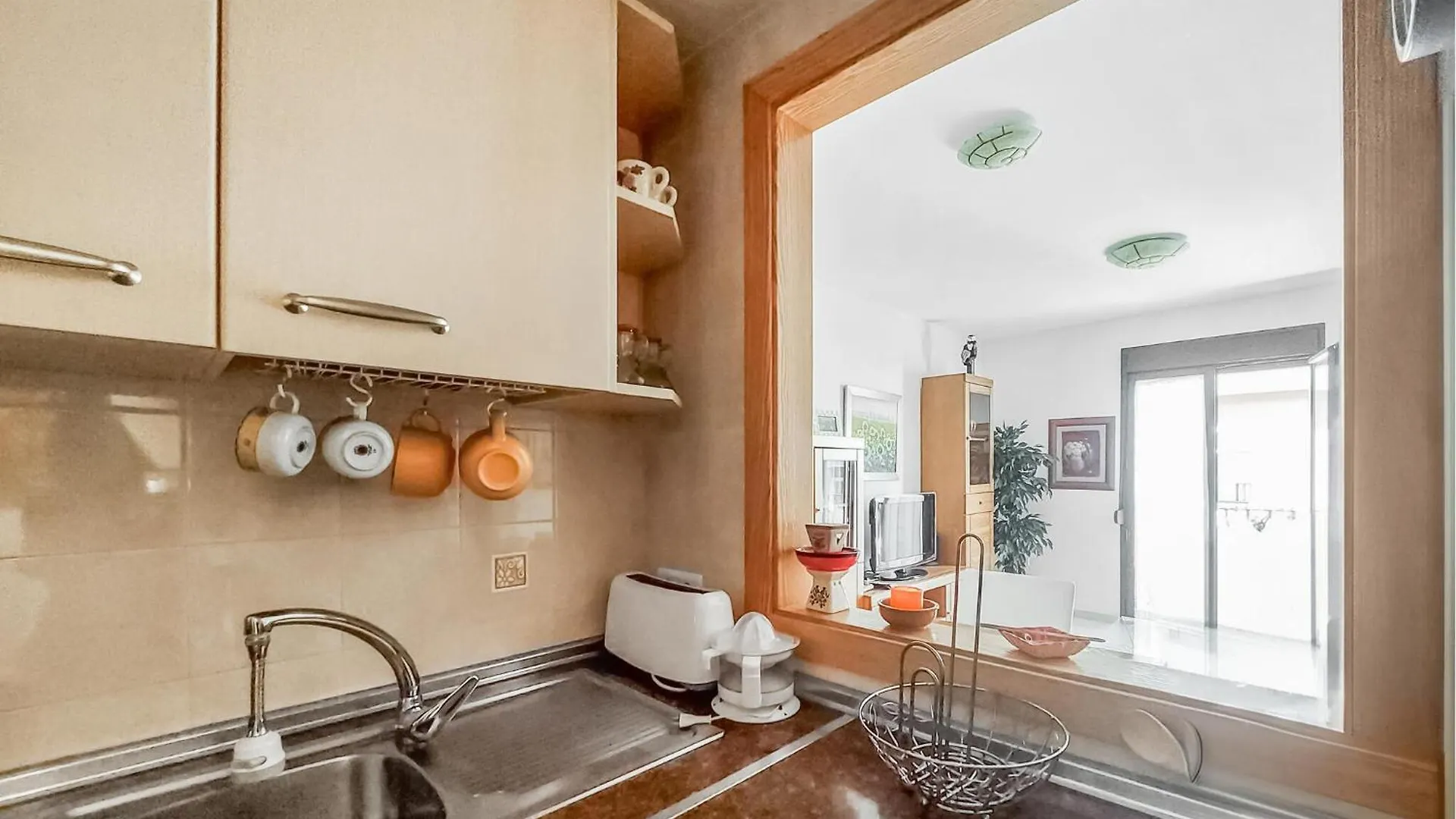Stunning Apartment In Fuengirola With Kitchen