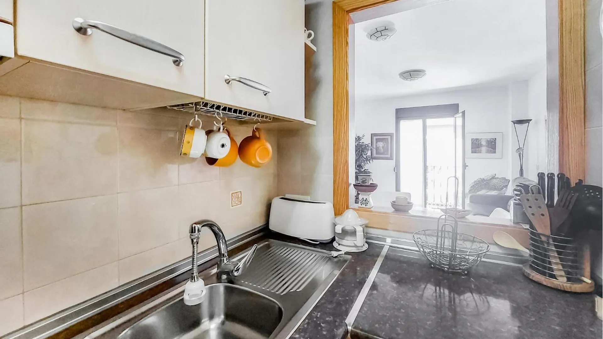 Stunning Apartment In Fuengirola With Kitchen