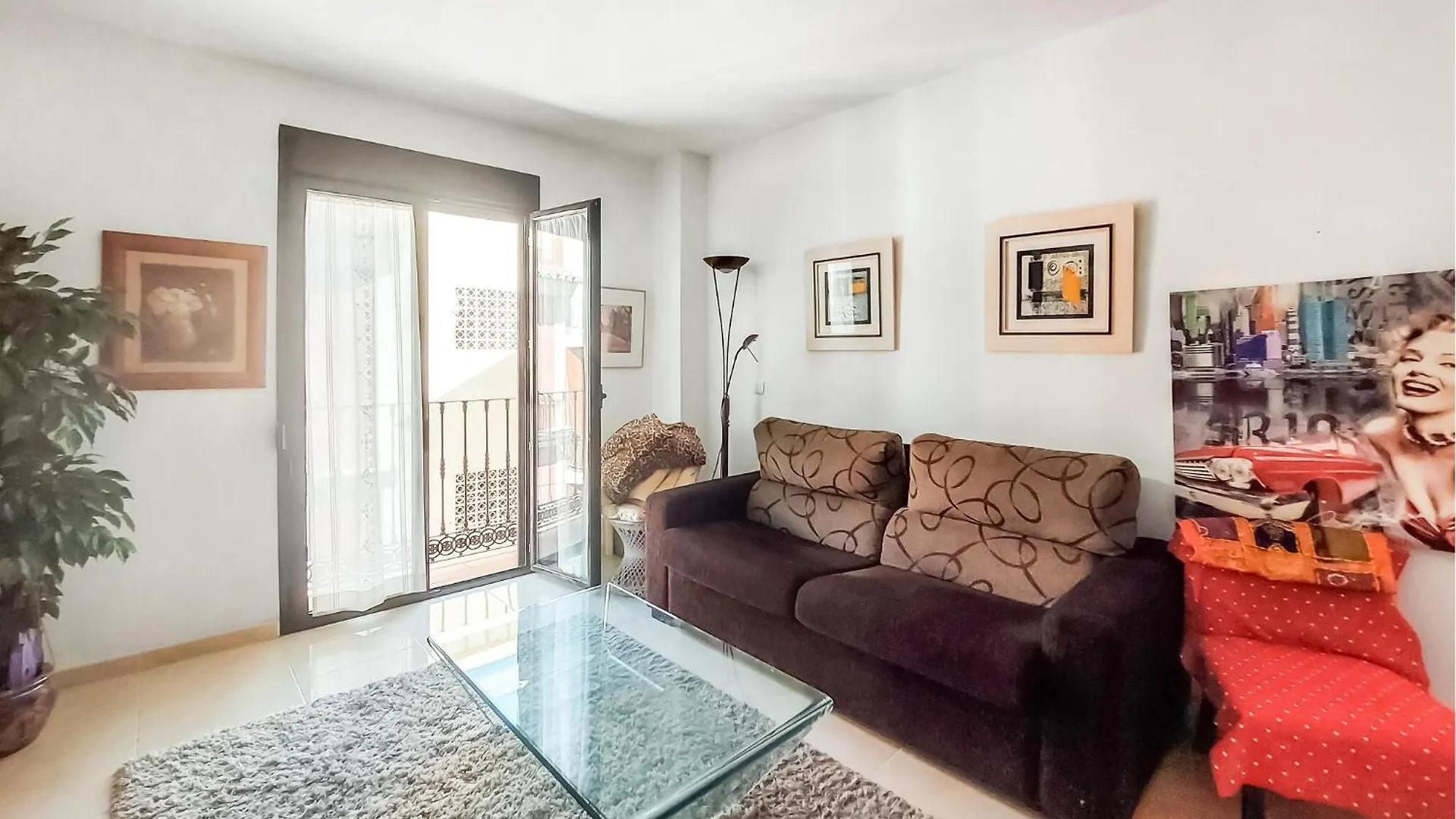 Stunning Apartment In Fuengirola With Kitchen 0*,  Spanien