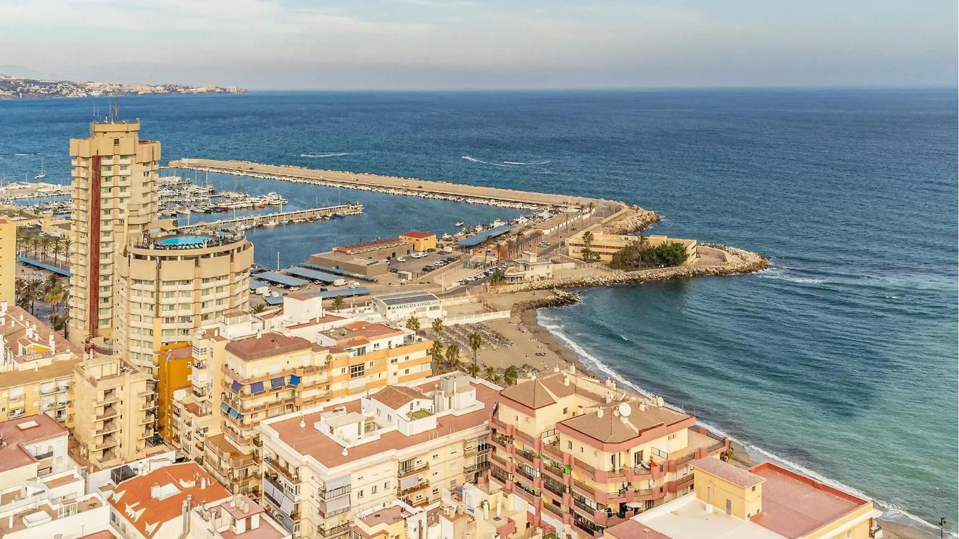 Stunning Apartment In Fuengirola With Kitchen Spanien